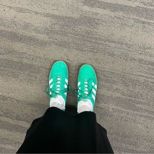 Gazelle Mens Lifestyle Shoes (Green) - 8.5
Quantitiy : 1